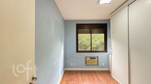 Image 19 - 866660