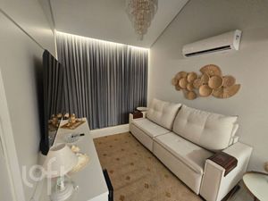 Image 10 - 866661