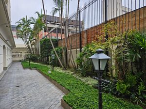 Image 18 - 866663