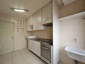 Image 9 - 866663