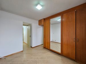 Image 13 - 866663