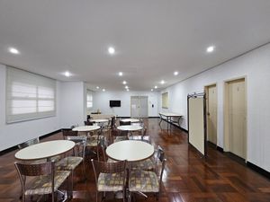 Image 22 - 866663
