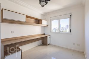 Image 18 - 866677