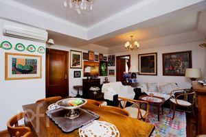 Image 7 - 866679