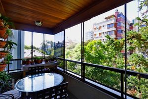 Image 10 - 866679