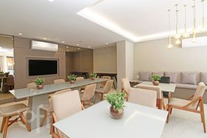 Image 17 - 866680