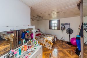 Image 15 - 866697