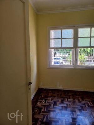 Image 21 - 866698