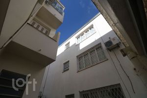 Image 18 - 866698