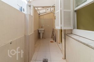 Image 16 - 866698