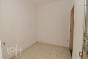 Image 13 - 866698