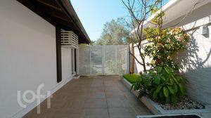 Image 35 - 866705