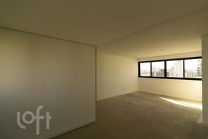Image 16 - 866714