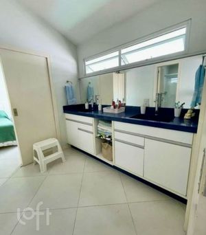 Image 13 - 866718