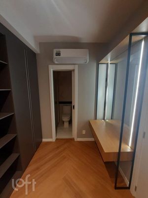 Image 19 - 866721