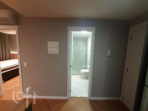 Image 7 - 866721