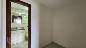 Image 27 - 866775