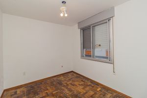 Image 11 - 866812