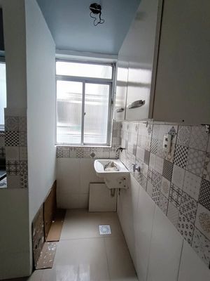 Image 10 - 866812