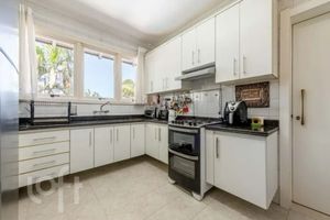 Image 12 - 866819