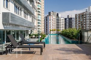 Image 10 - 866821