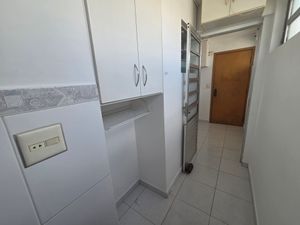 Image 11 - 866824