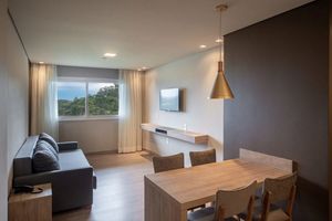Image 1 - 866847