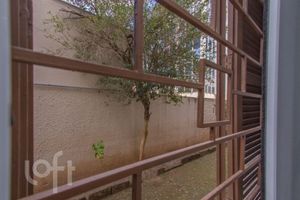 Image 9 - 866857
