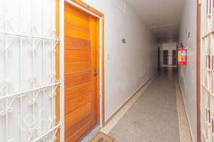 Image 11 - 866857