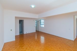 Image 4 - 866872