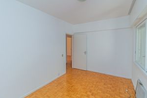 Image 18 - 866872