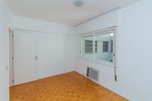 Image 19 - 866872
