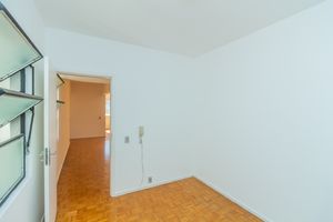 Image 30 - 866872