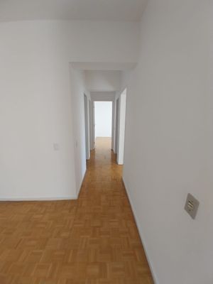 Image 4 - 866872