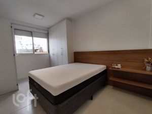 Image 19 - 866873