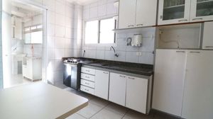 Image 16 - 866947
