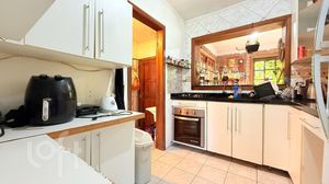 Image 11 - 866969