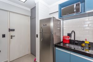 Image 15 - 866978