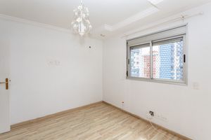 Image 33 - 866988
