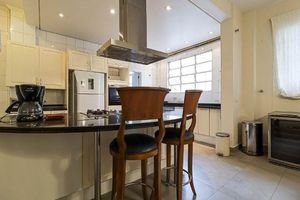 Image 15 - 866992