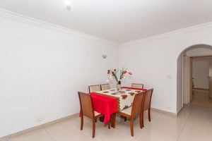 Image 7 - 866997
