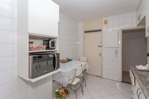 Image 29 - 866997