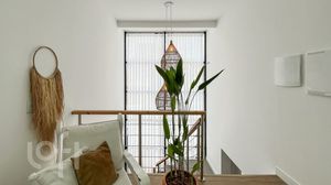 Image 17 - 867011