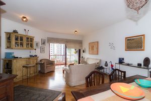 Image 1 - 867042