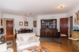 Image 8 - 867042