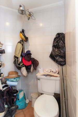 Image 33 - 867042