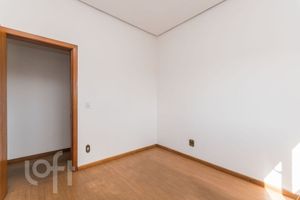 Image 19 - 867075