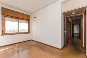 Image 21 - 867075