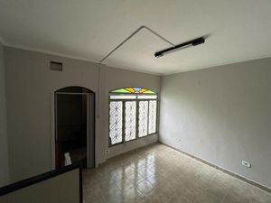 Image 10 - 867115