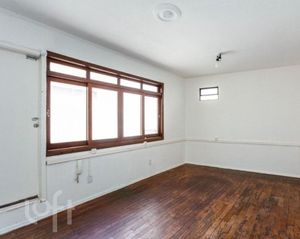 Image 19 - 867120